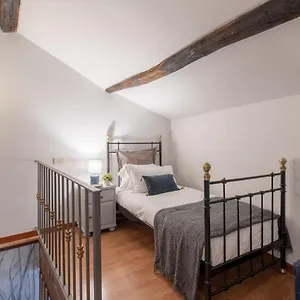  Apartment Iflat Charming Near Piazza Venezia